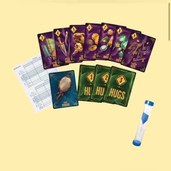 Chronicle Books Aunt Agatha's Attic Fast-paced Card Game, New - Picture 3 of 7